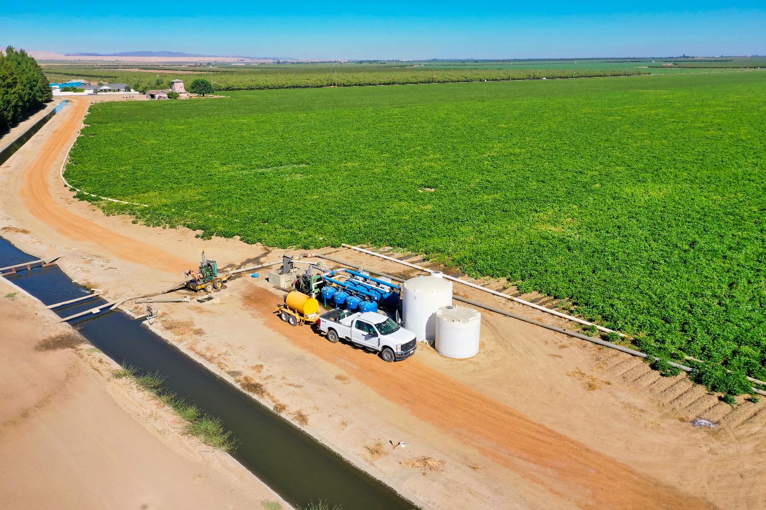 4942 Mccracken Rd, Patterson, CA 95363