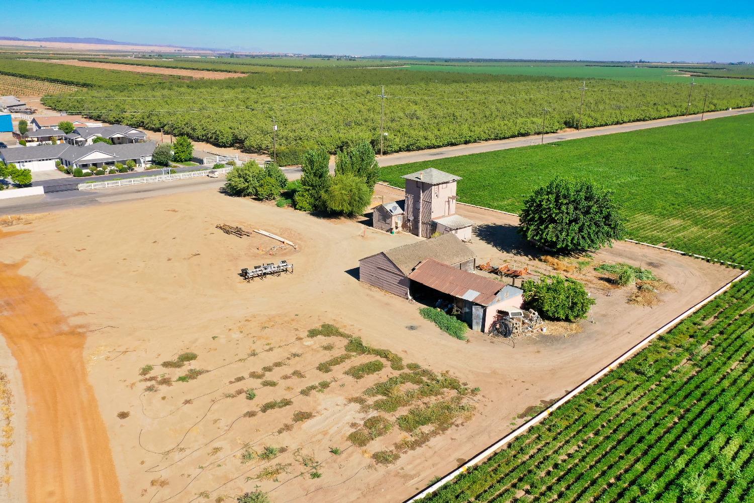 4942 Mccracken Rd, Patterson, CA 95363