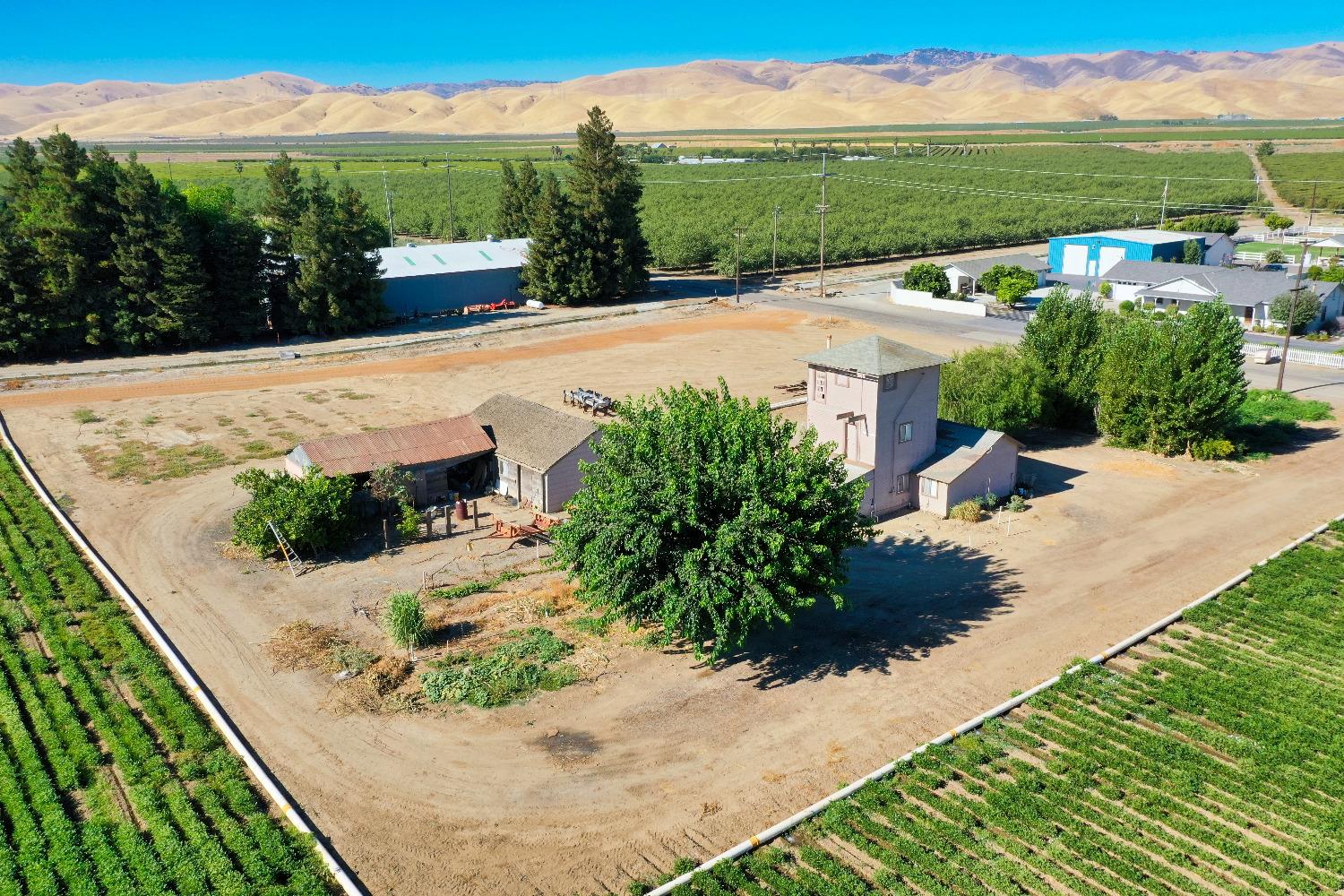 4942 Mccracken Rd, Patterson, CA 95363