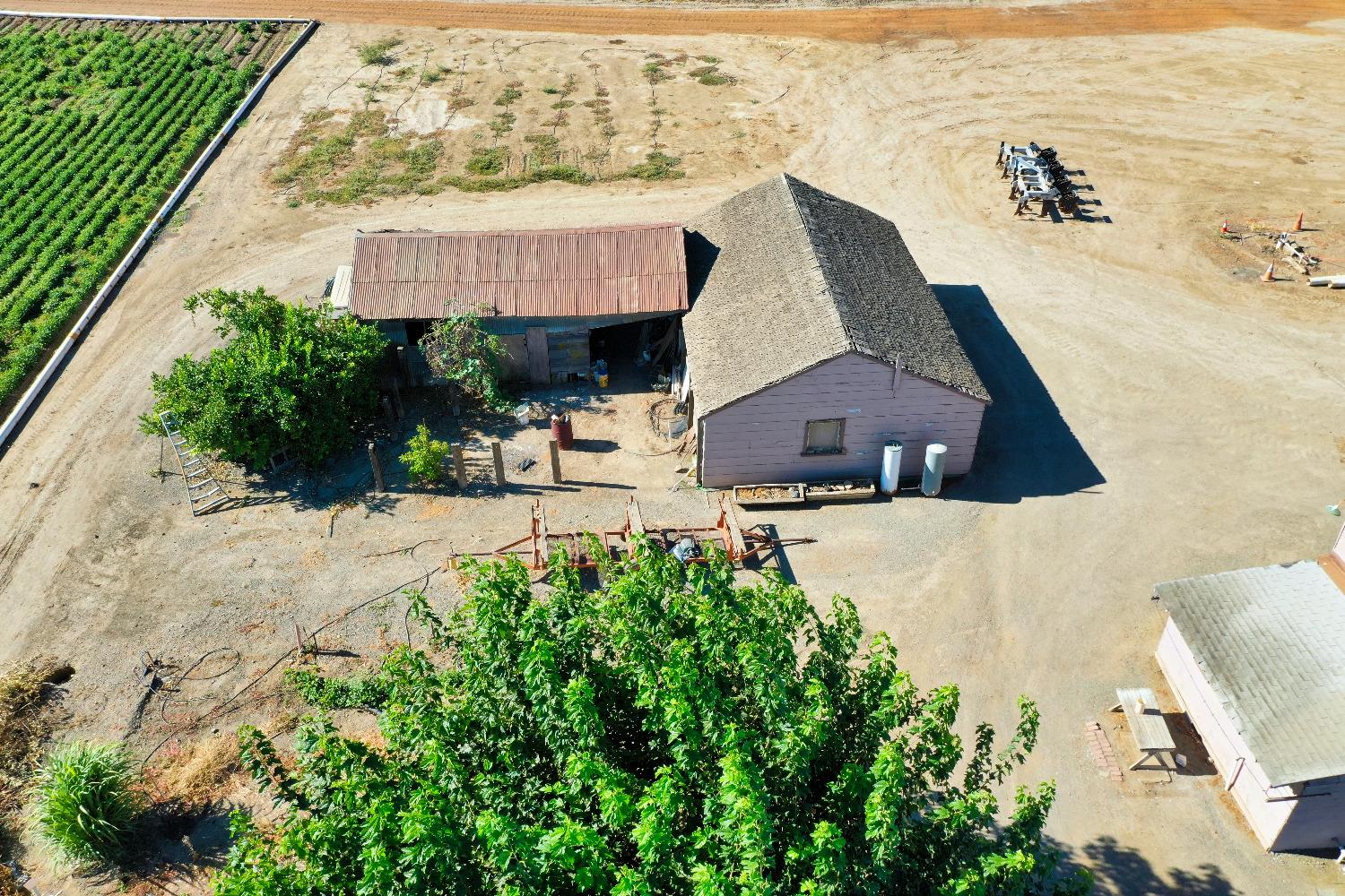 4942 Mccracken Rd, Patterson, CA 95363