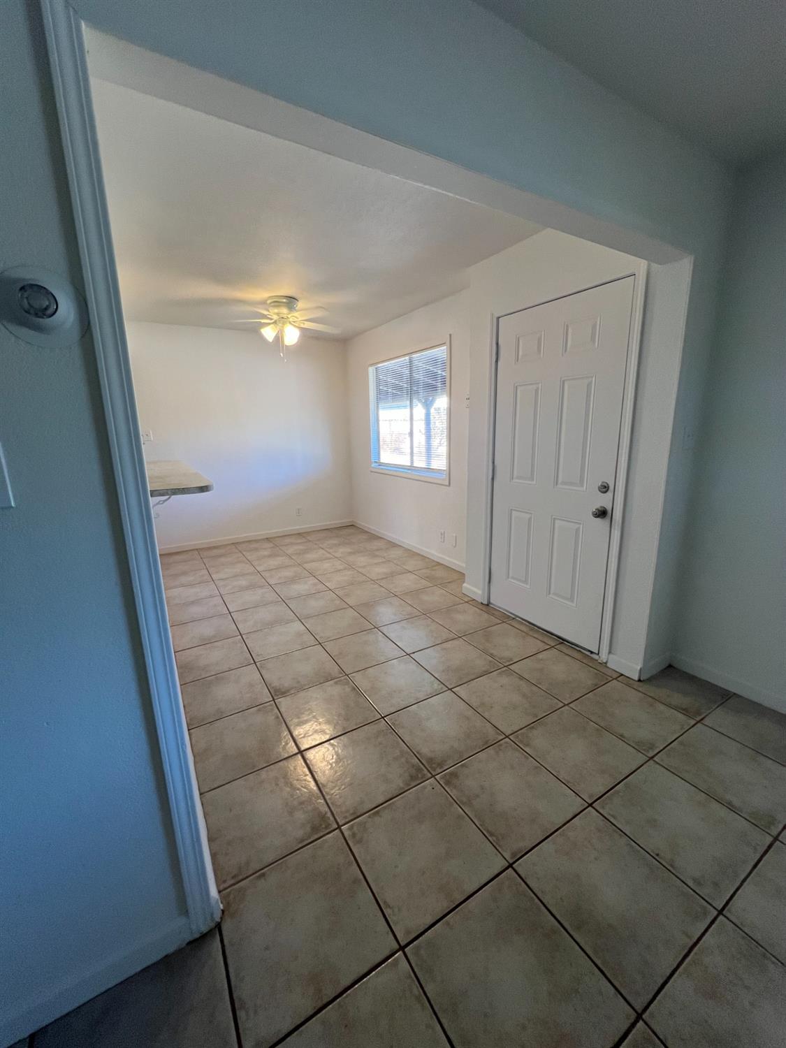 2960 Rocky Ln, Riverbank, CA 95367