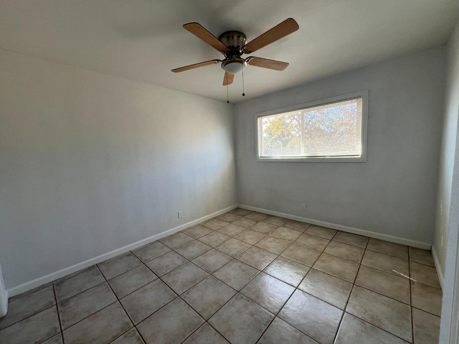 2960 Rocky Ln, Riverbank, CA 95367