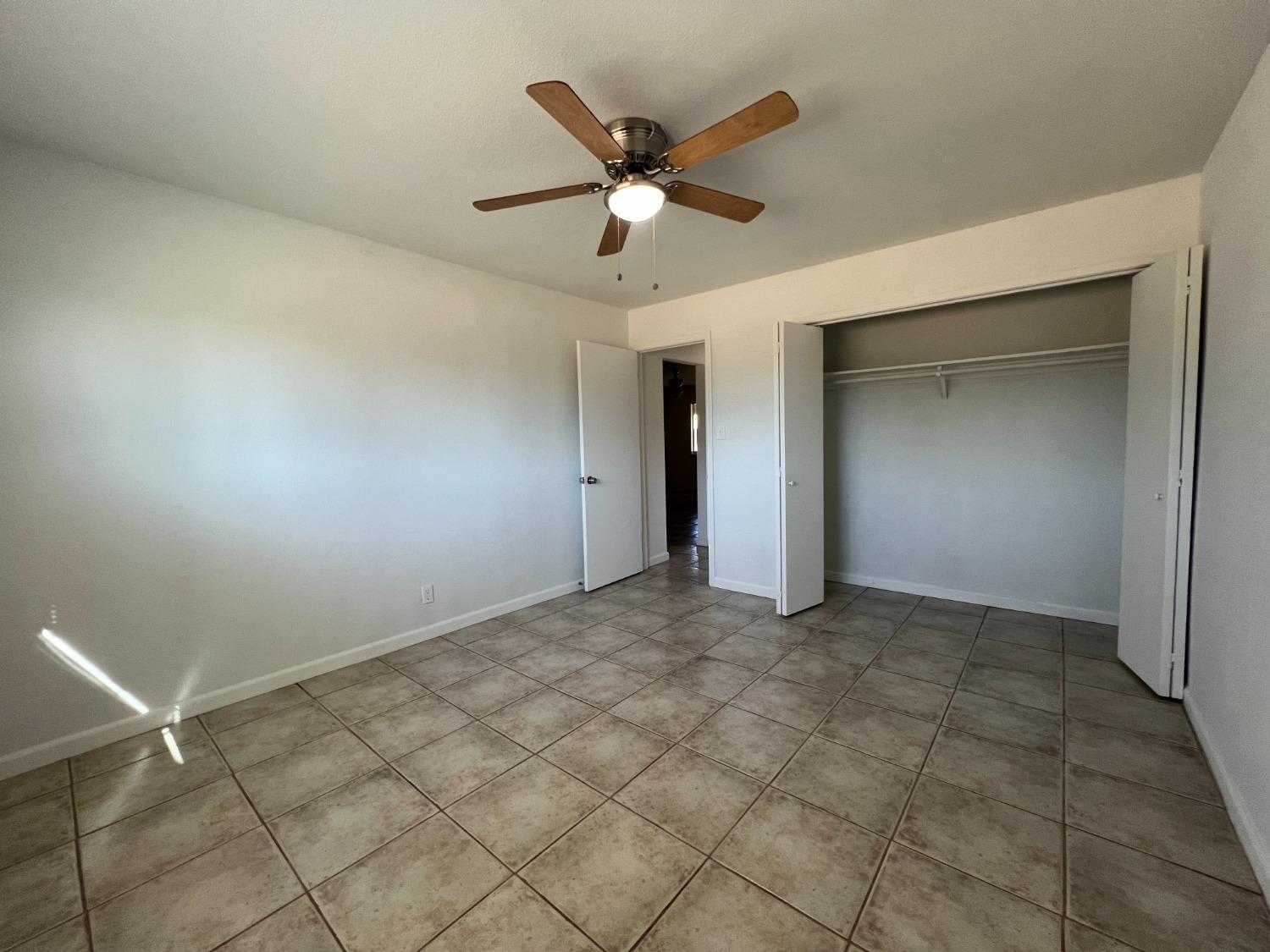 2960 Rocky Ln, Riverbank, CA 95367