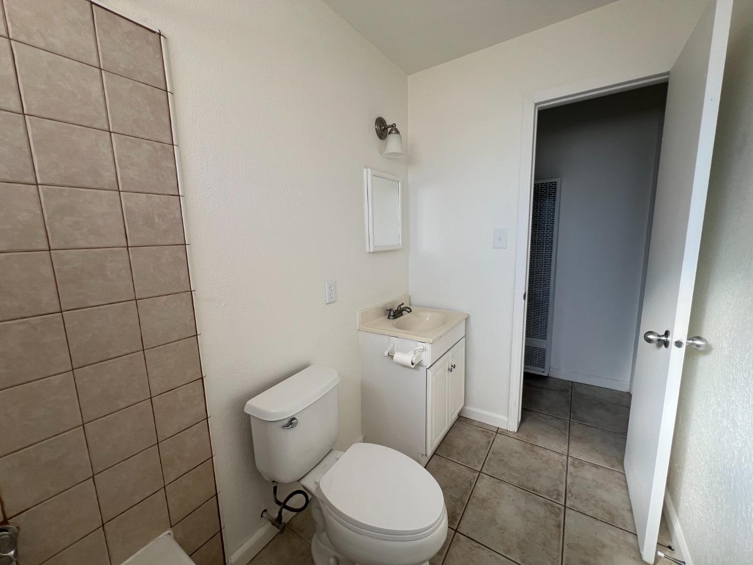 2960 Rocky Ln, Riverbank, CA 95367