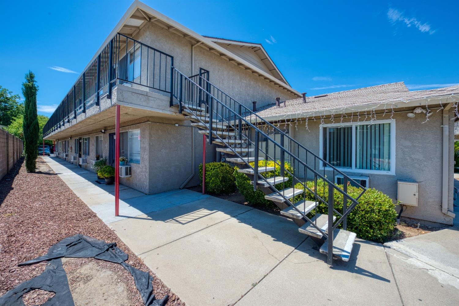 431 Coffee Rd, Modesto, CA 95355