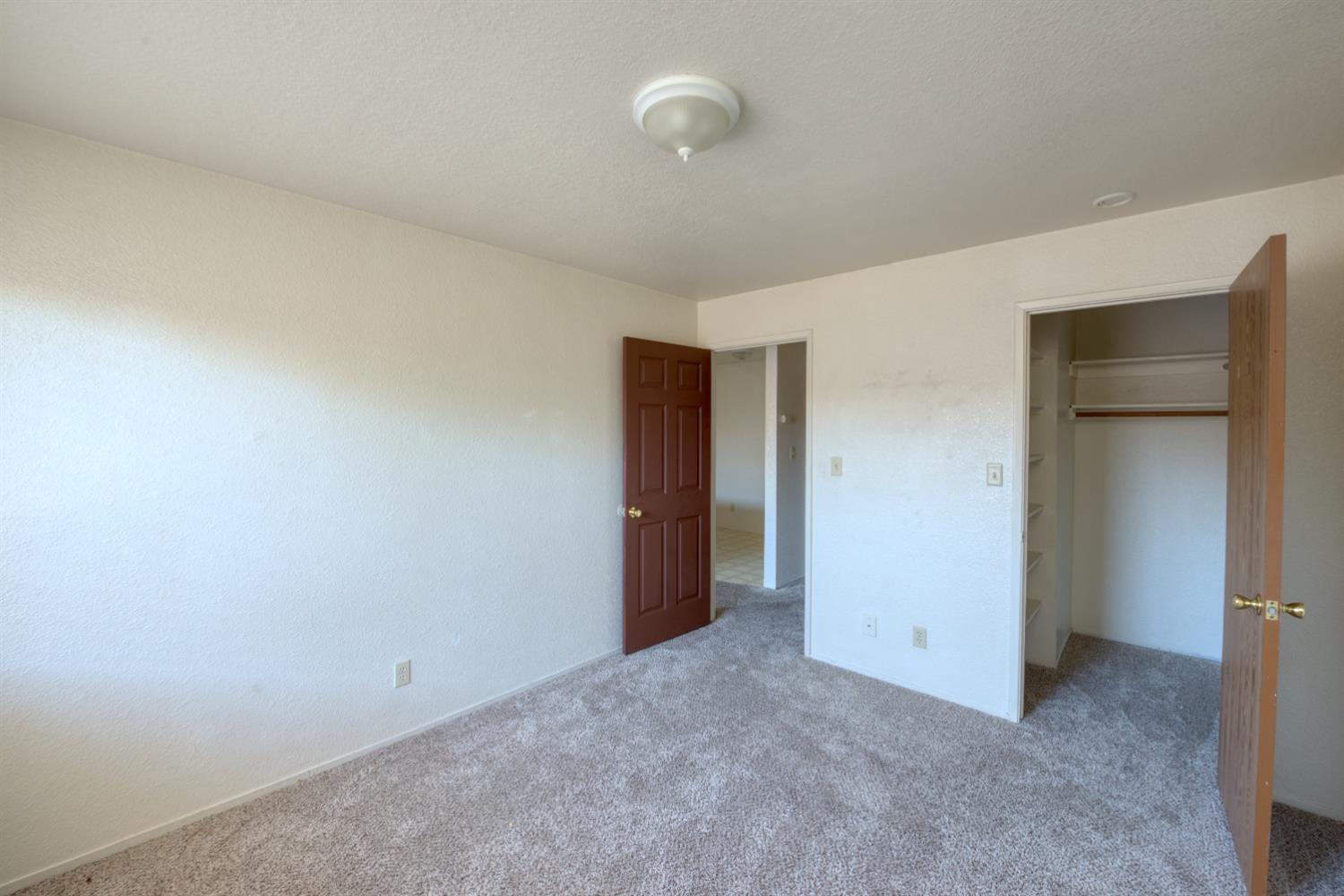 431 Coffee Rd, Modesto, CA 95355