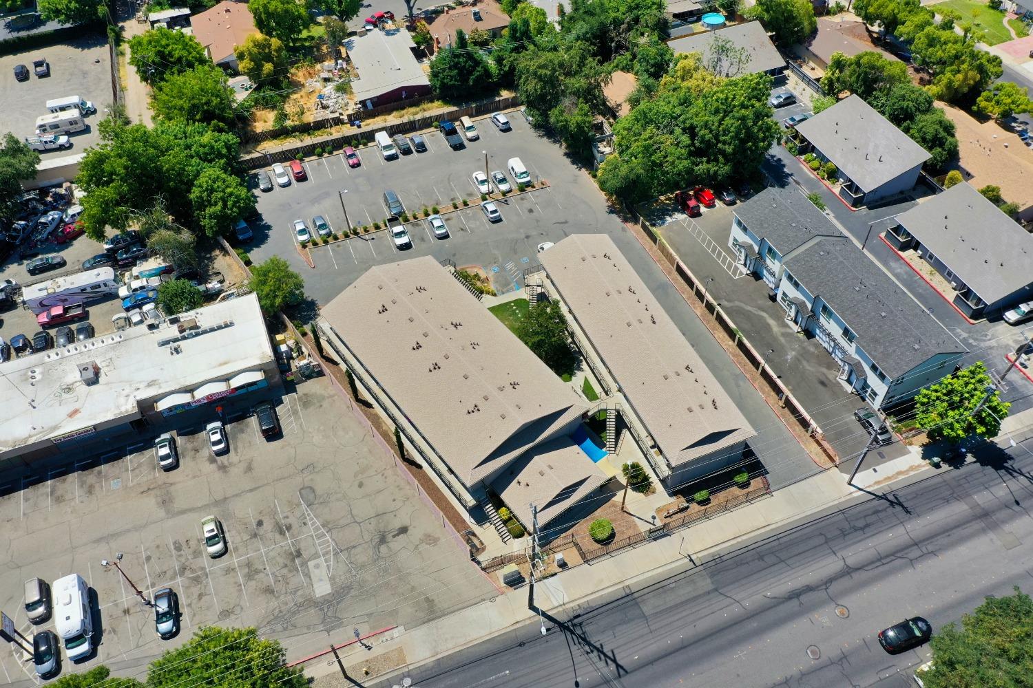 431 Coffee Rd, Modesto, CA 95355