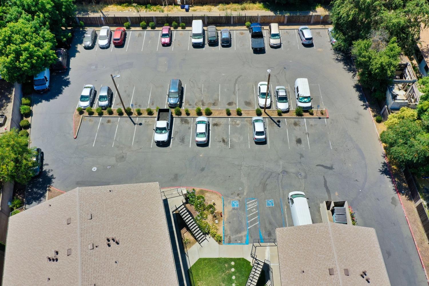 431 Coffee Rd, Modesto, CA 95355