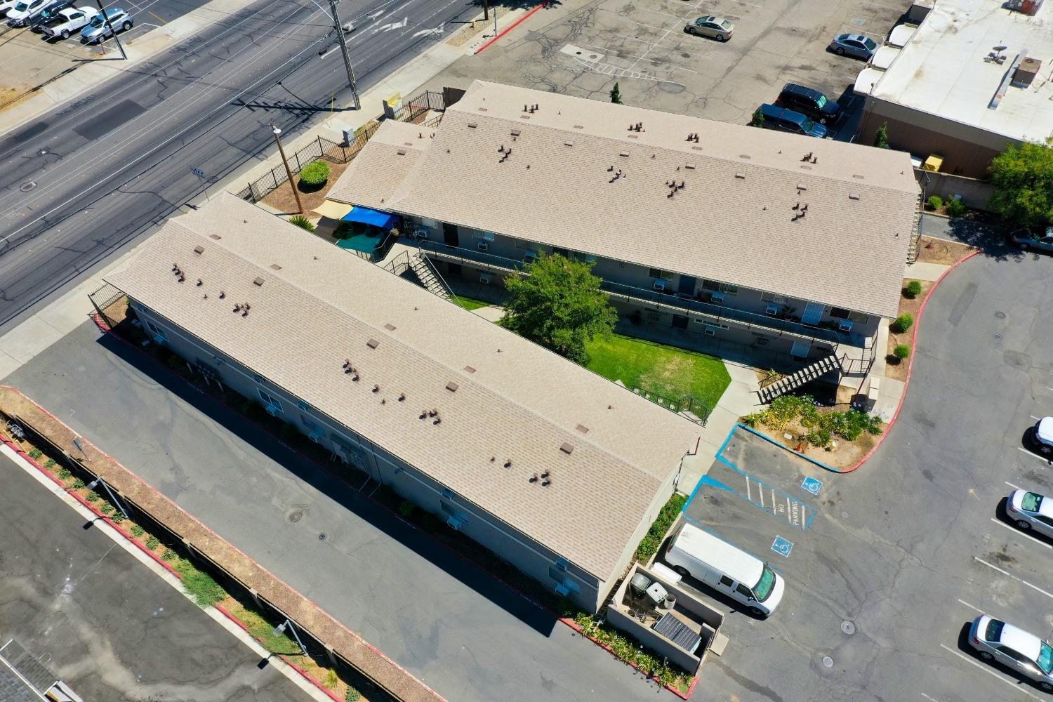 431 Coffee Rd, Modesto, CA 95355