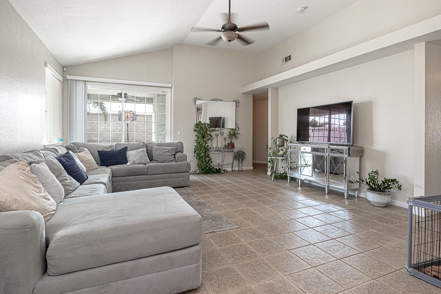 628 Mission Ridge, Manteca, CA 95337