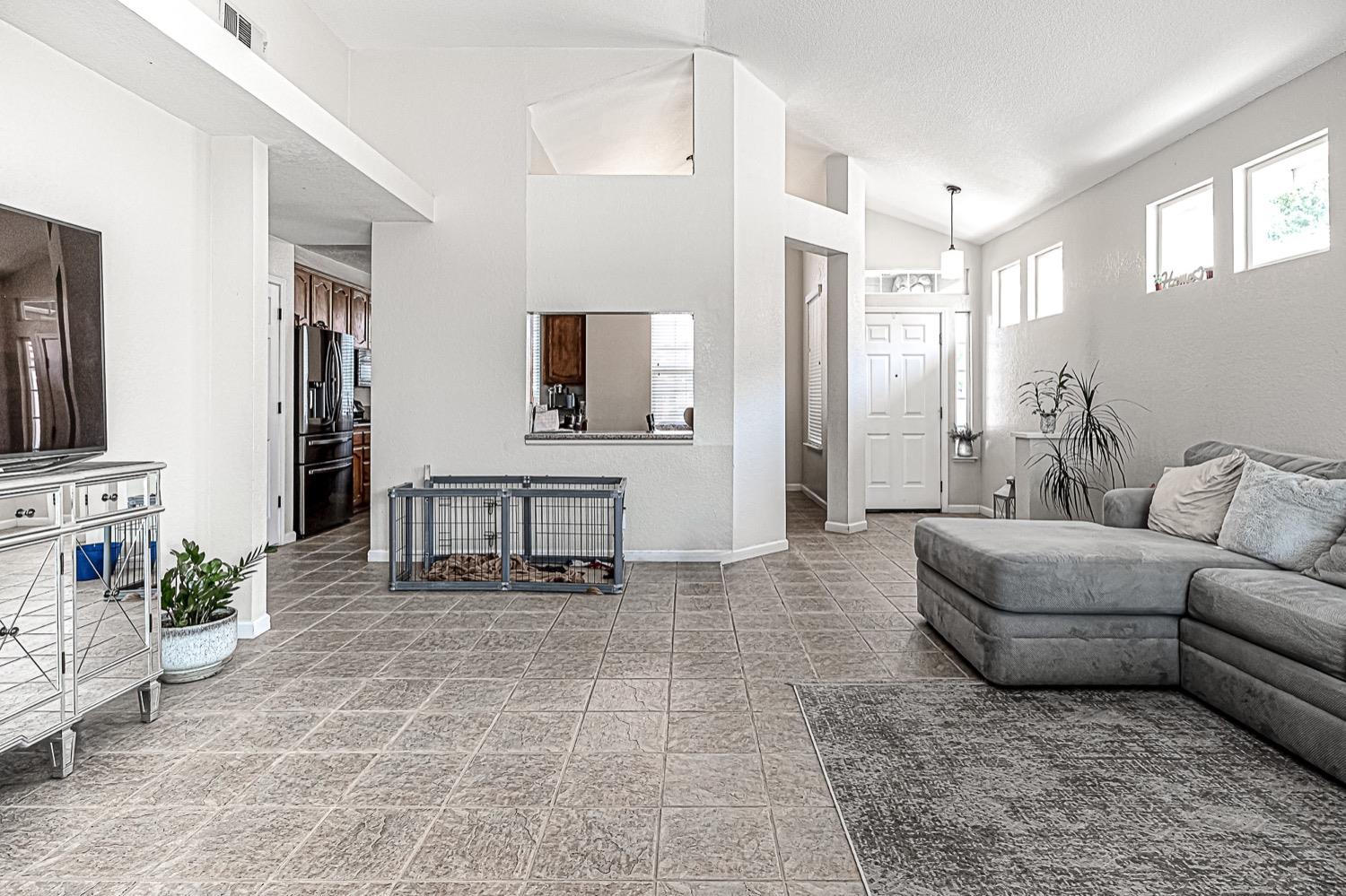 628 Mission Ridge, Manteca, CA 95337