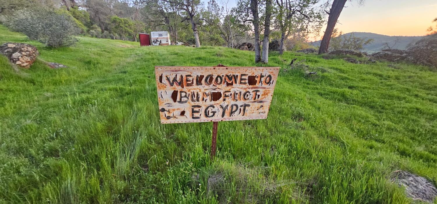 9145 Hunters Valley Rd, La Grange, CA 95329