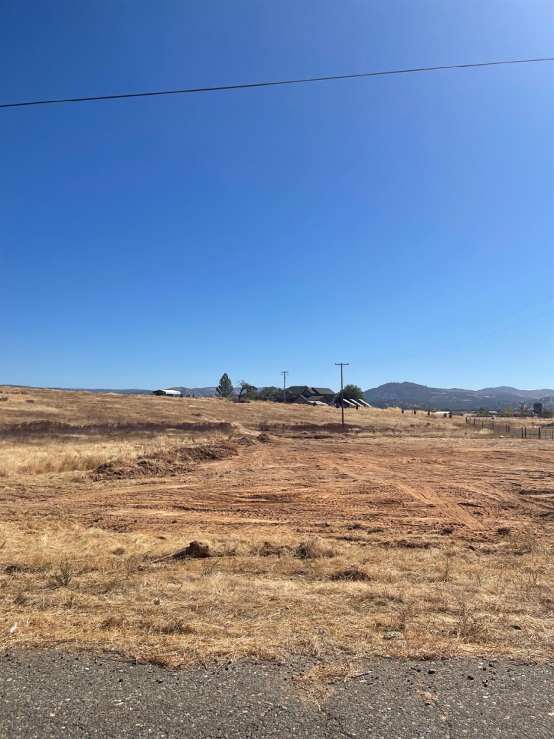 9668 Laredo St, La Grange, CA 95329