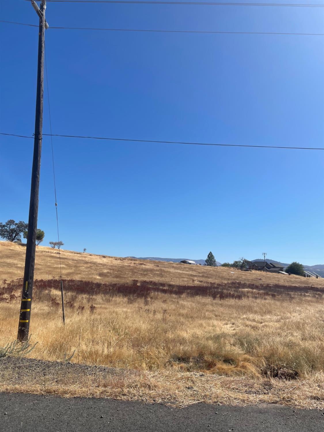 9668 Laredo St, La Grange, CA 95329