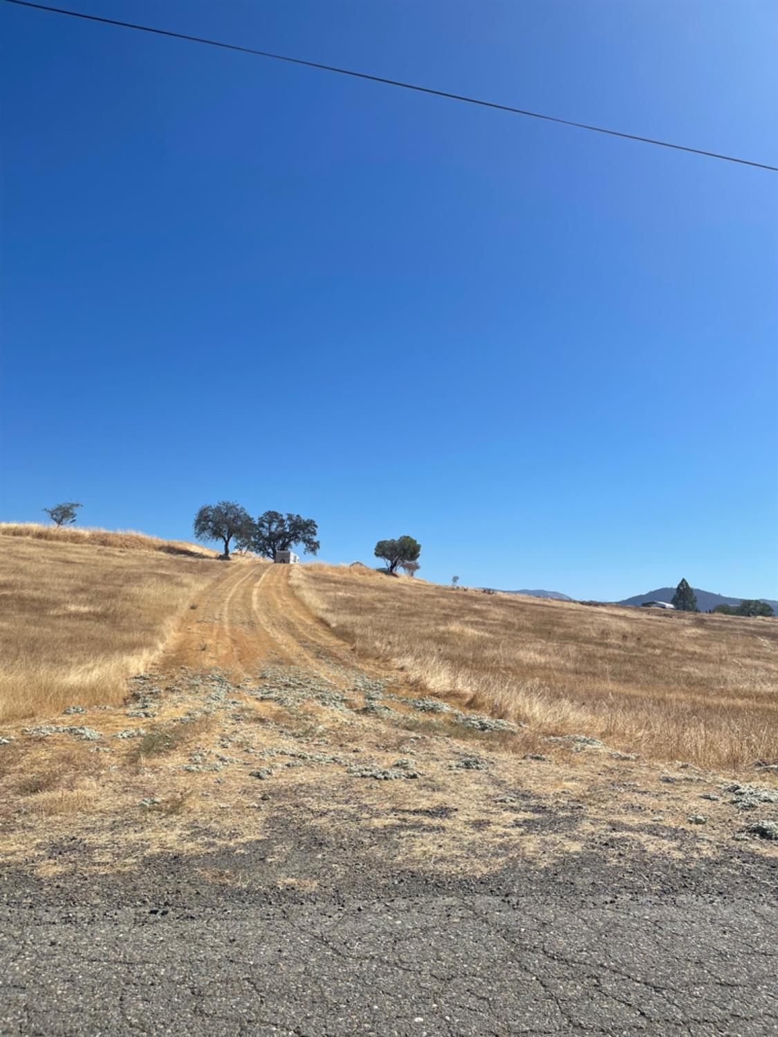 9668 Laredo St, La Grange, CA 95329