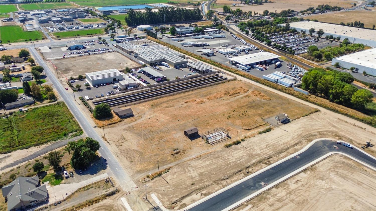 259 Swanson Rd, Manteca, CA 95337