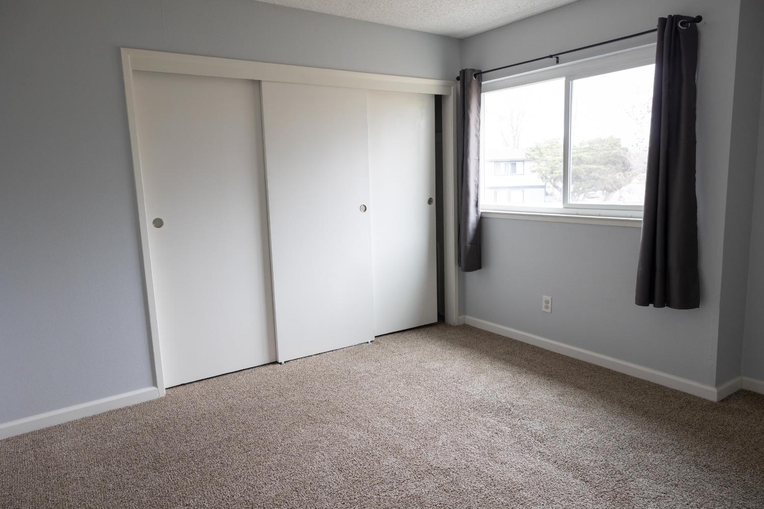 325 Standiford Ave #18, Modesto, CA 95350