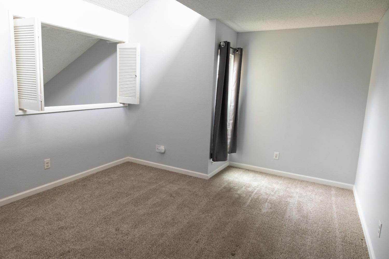 325 Standiford Ave #18, Modesto, CA 95350