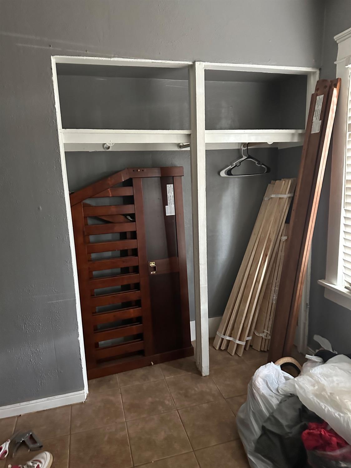 301 Maynell Ave, Modesto, CA 95354