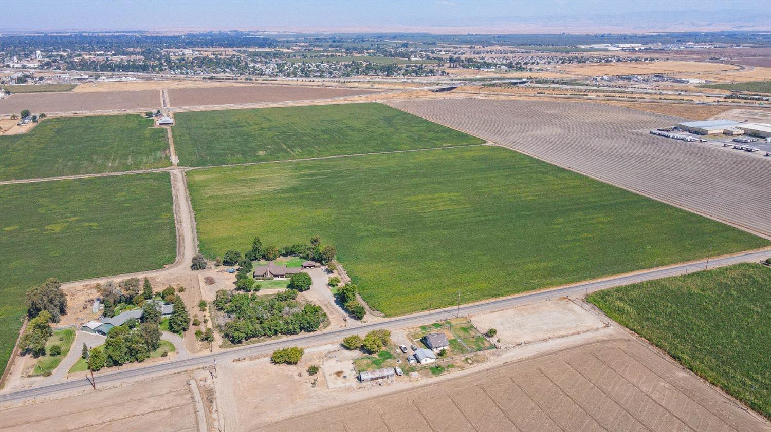 2246 E Mission Ave, Merced, CA 95341