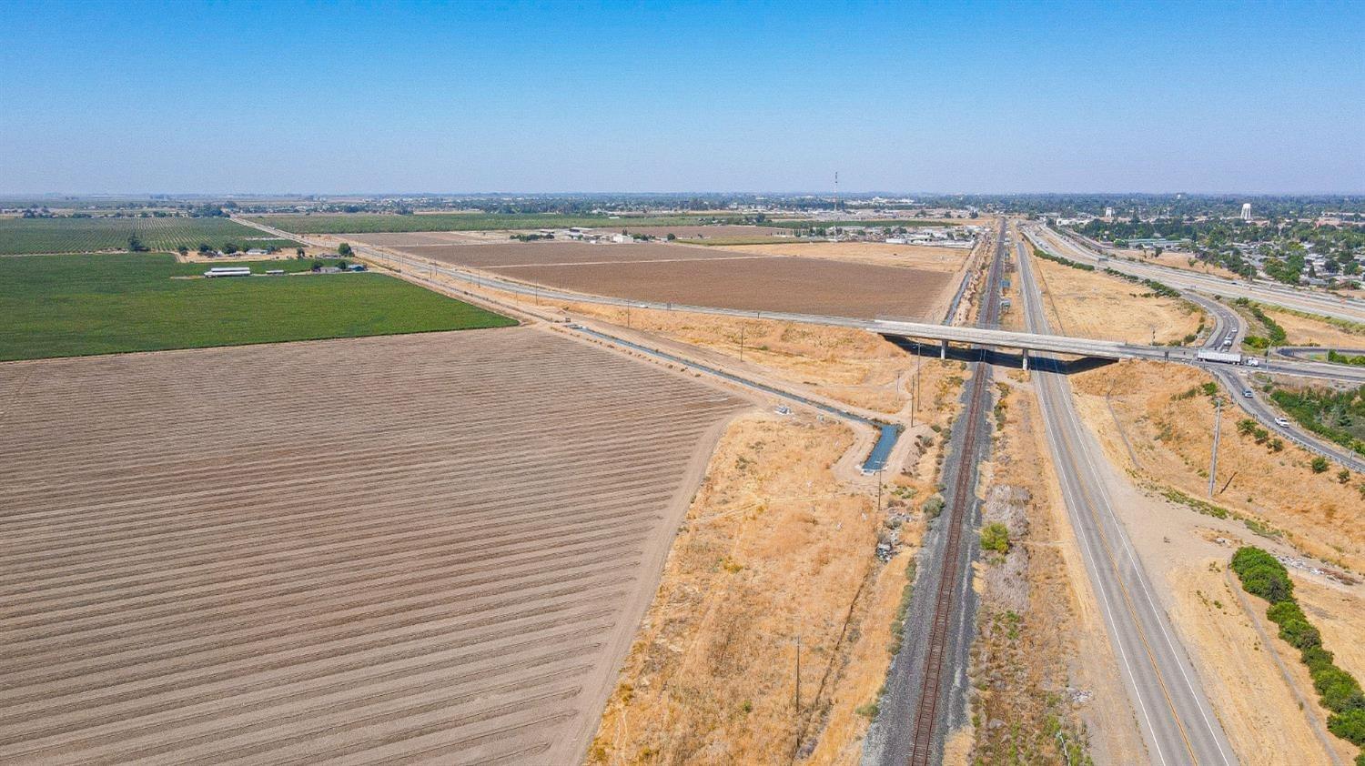 2246 E Mission Ave, Merced, CA 95341