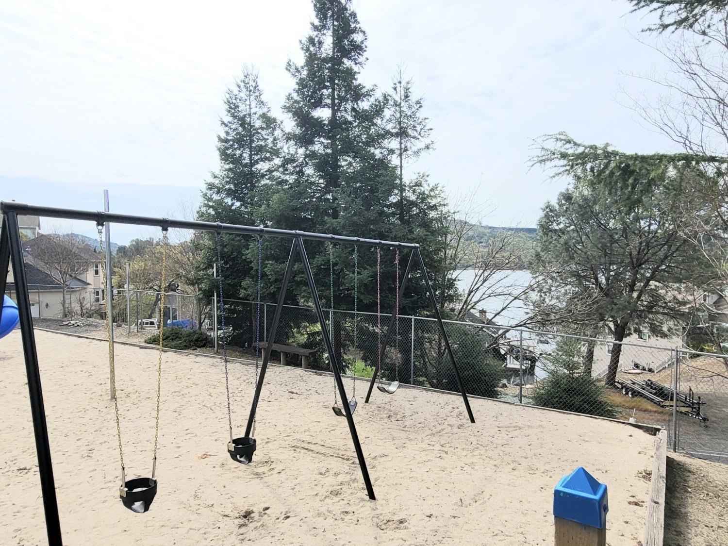 271 Duchess Dr, Copperopolis, CA 95228