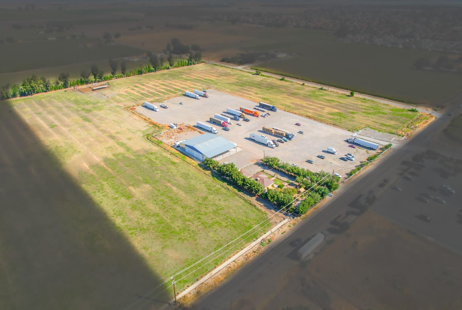 20492 Overland Rd, Los Banos, CA 93635