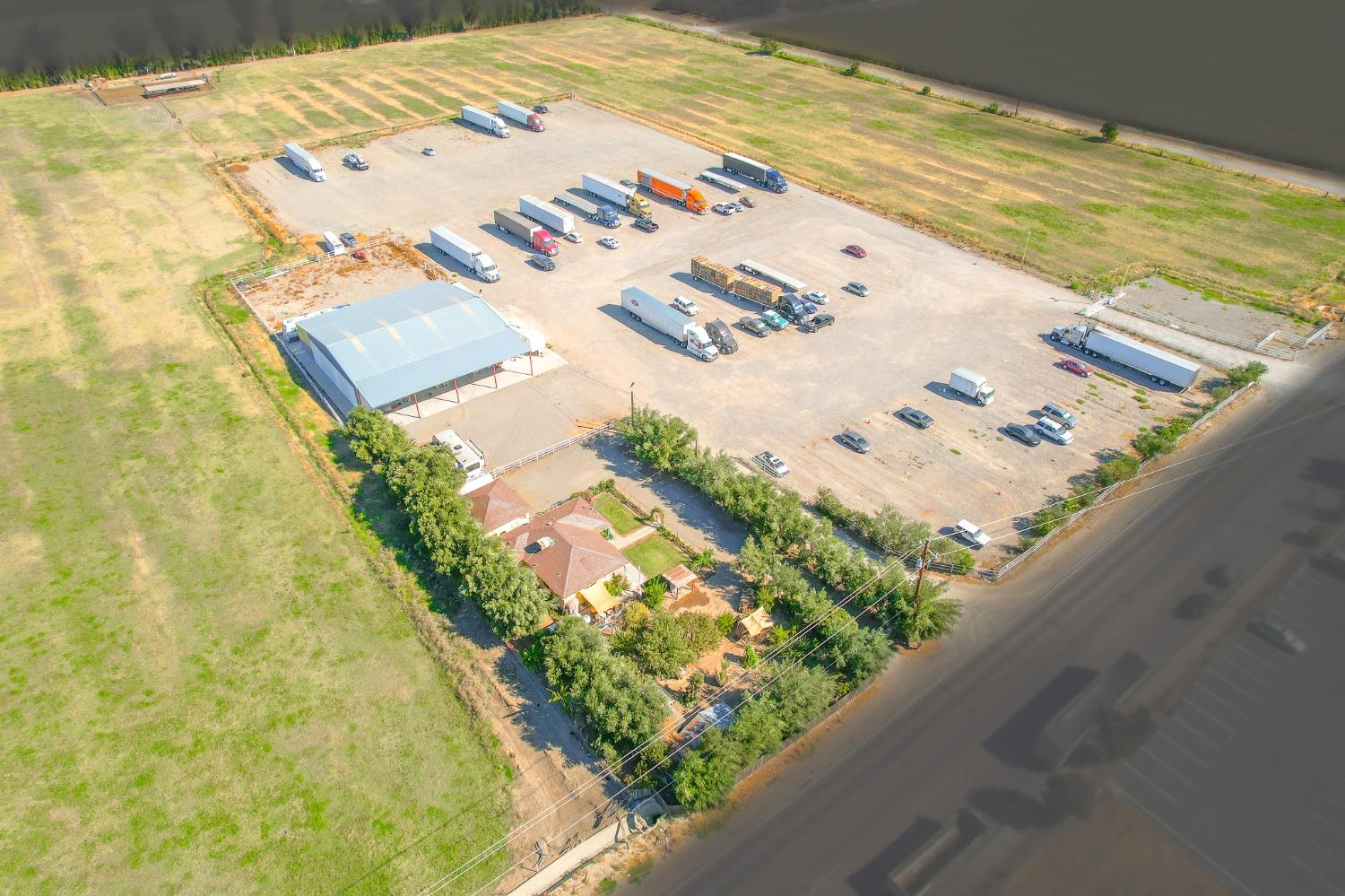 20492 Overland Rd, Los Banos, CA 93635