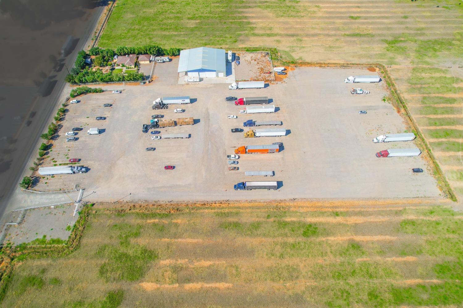 20492 Overland Rd, Los Banos, CA 93635