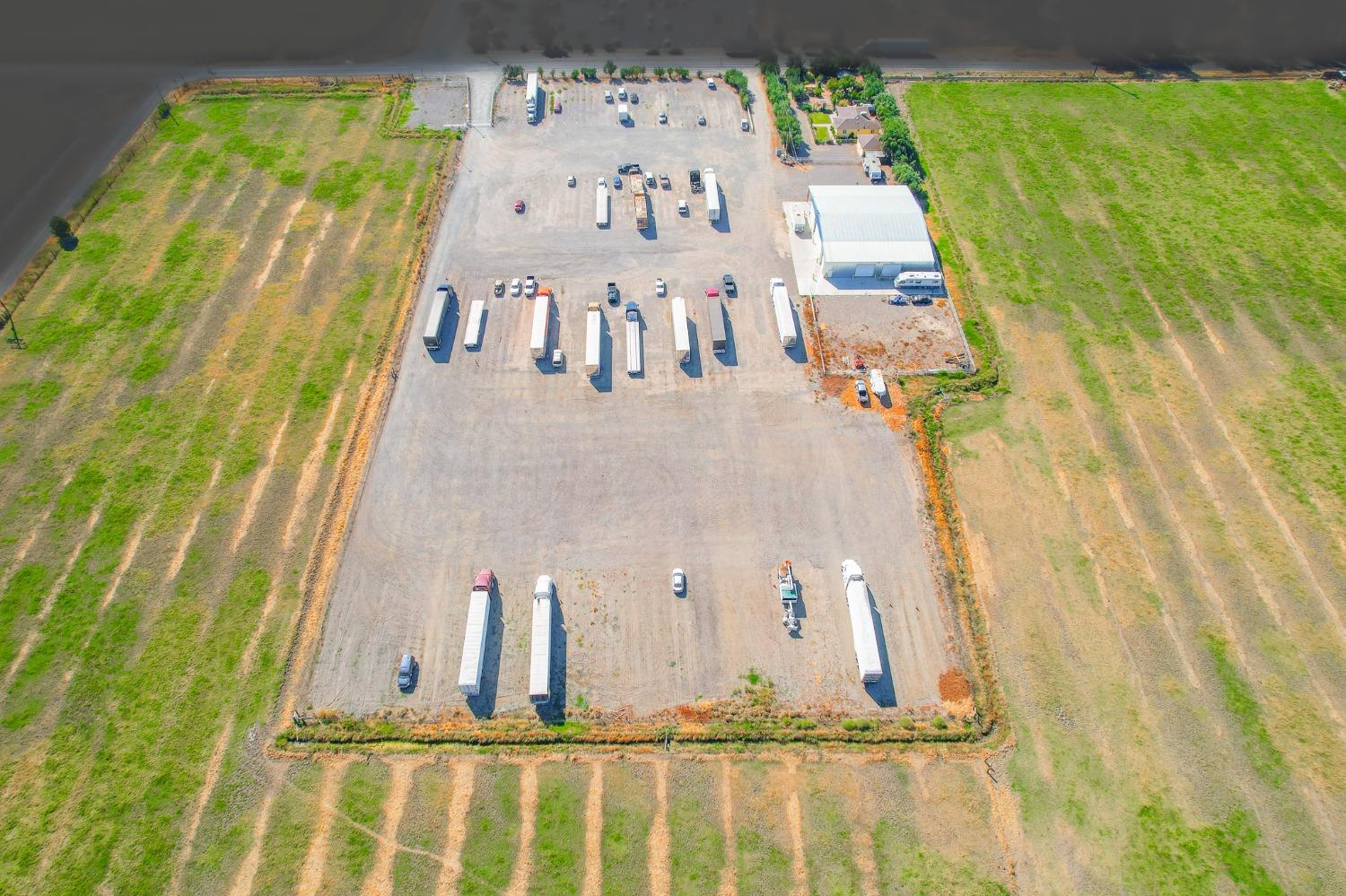 20492 Overland Rd, Los Banos, CA 93635