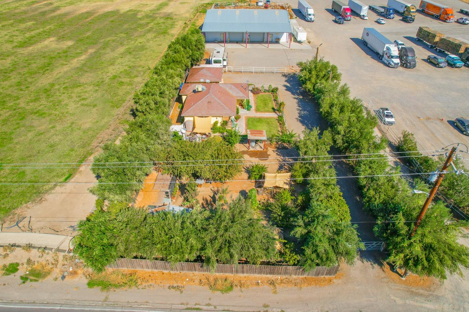 20492 Overland Rd, Los Banos, CA 93635