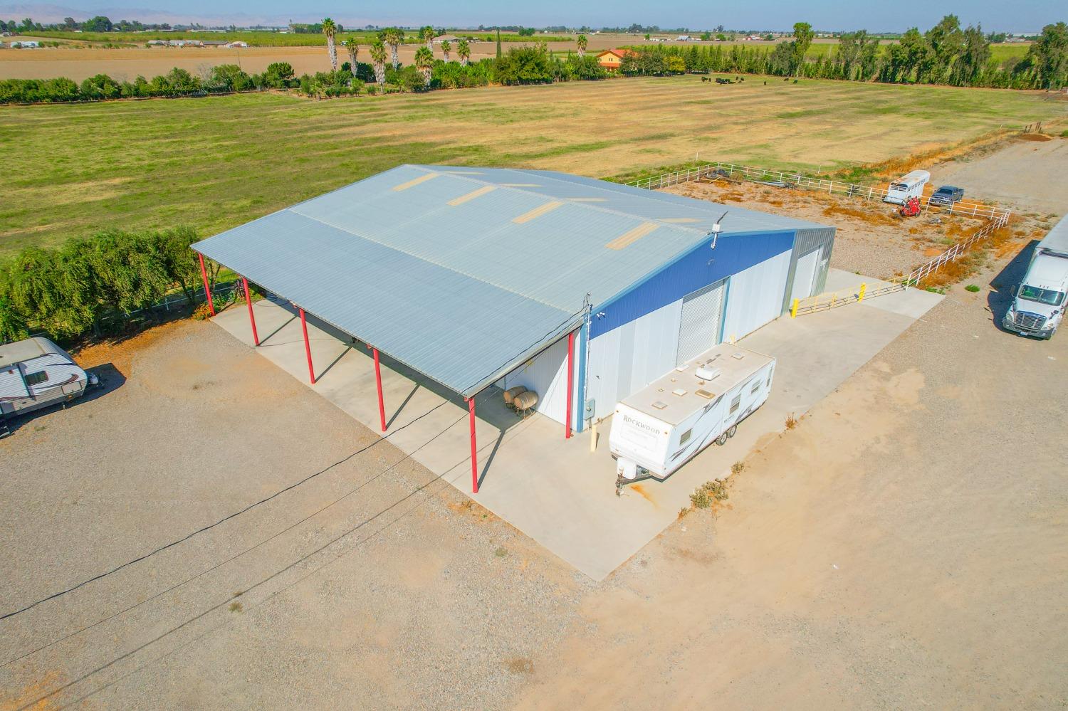 20492 Overland Rd, Los Banos, CA 93635