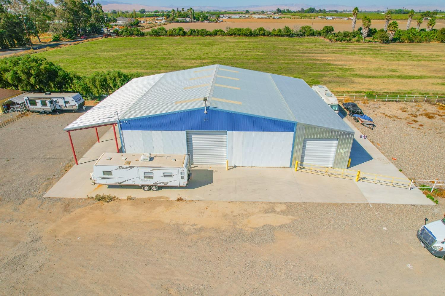 20492 Overland Rd, Los Banos, CA 93635