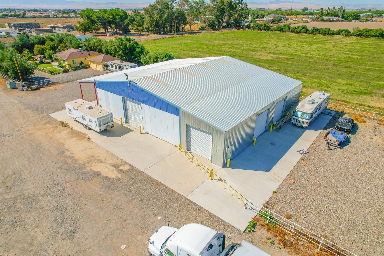 20492 Overland Rd, Los Banos, CA 93635