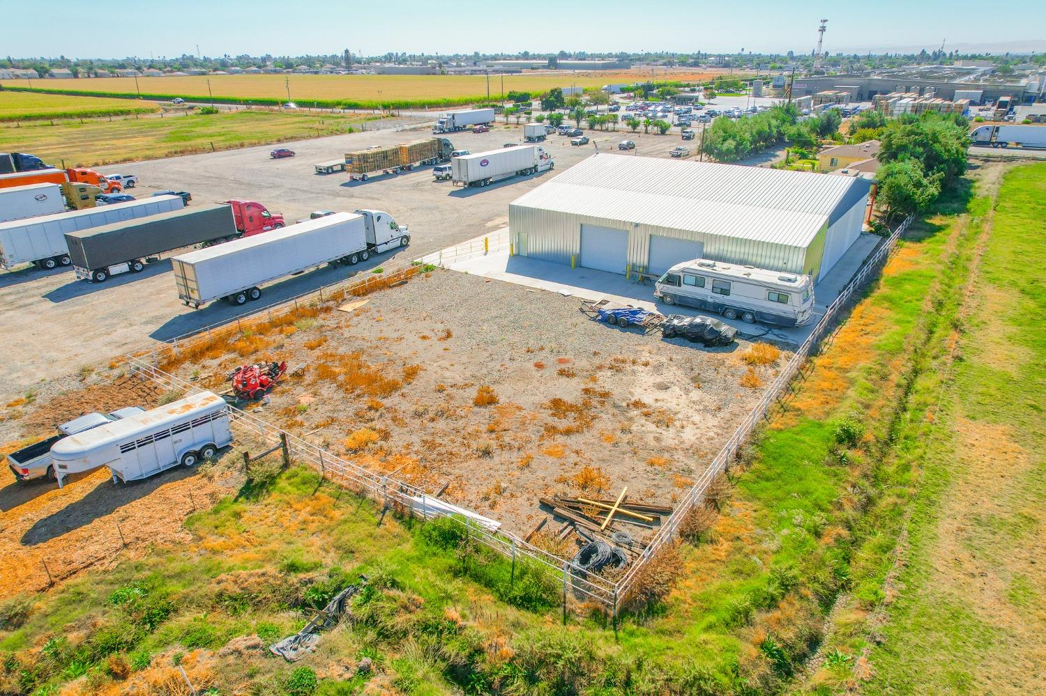 20492 Overland Rd, Los Banos, CA 93635