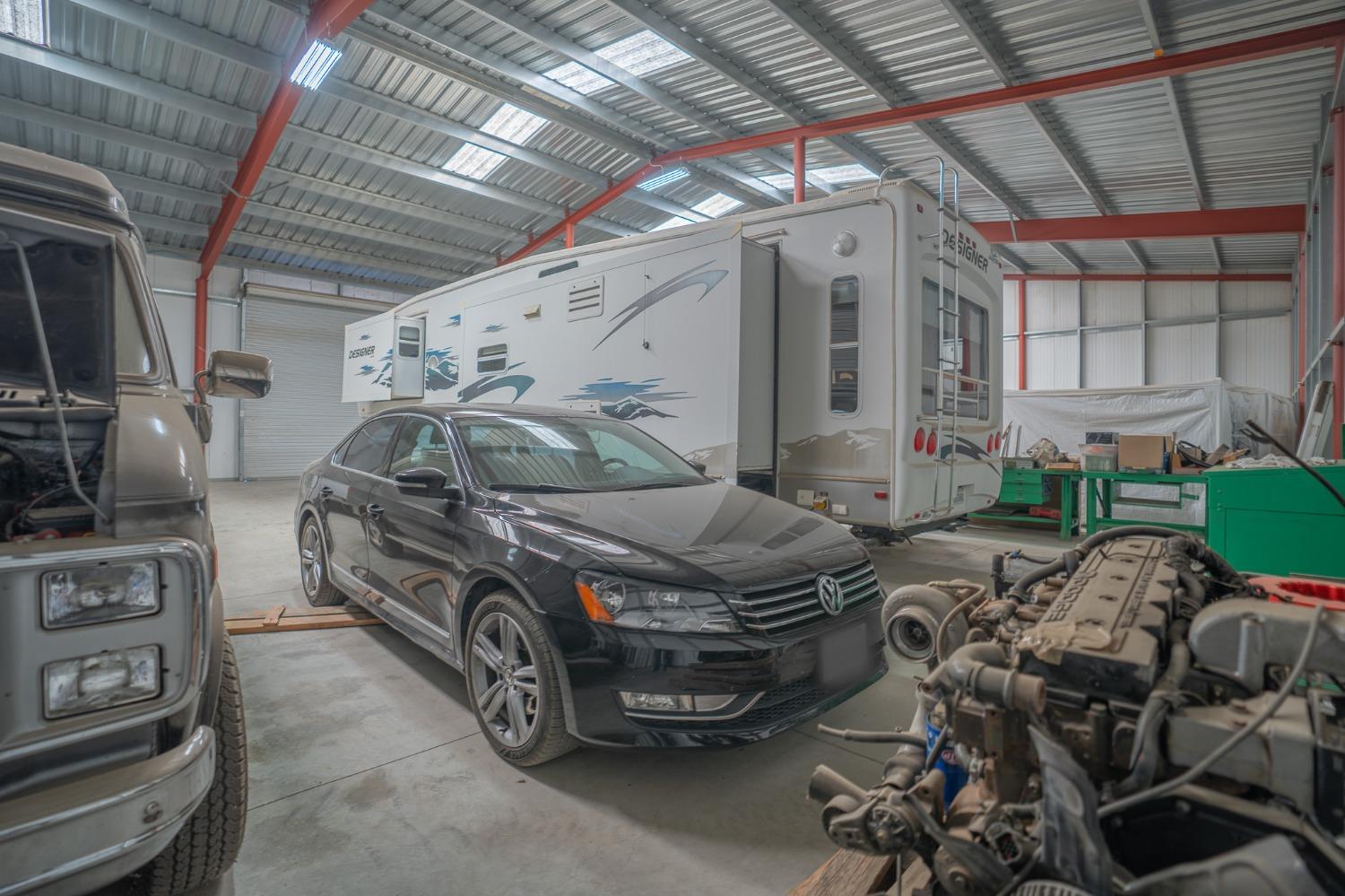 20492 Overland Rd, Los Banos, CA 93635