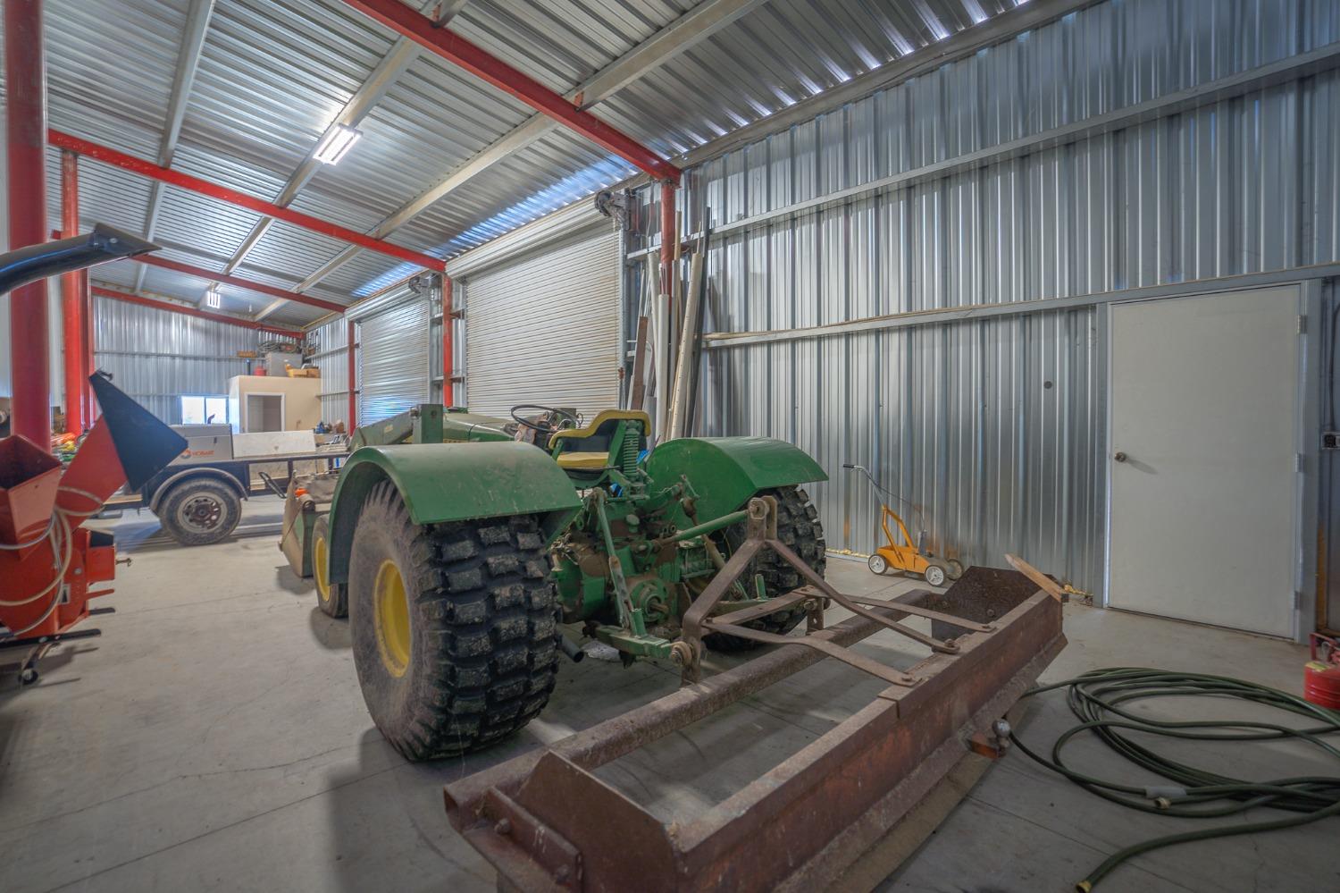 20492 Overland Rd, Los Banos, CA 93635