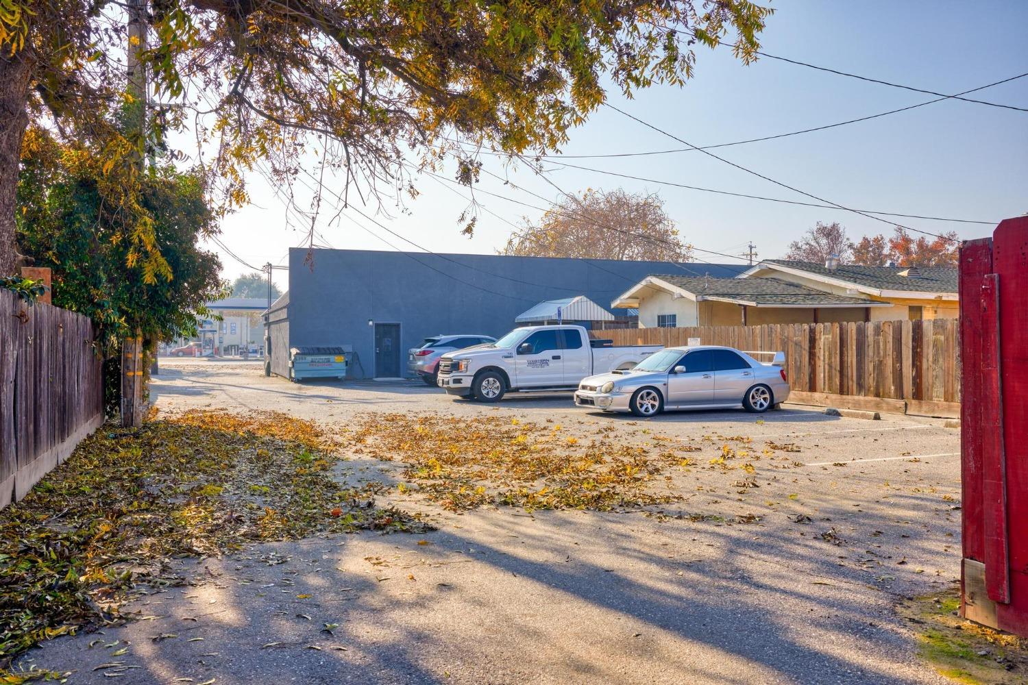 1410 California St #C, Escalon, CA 95320
