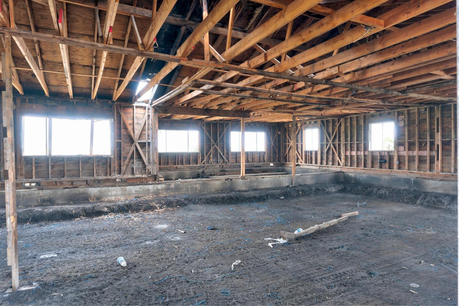 21188 Elgin Ave, Dos Palos, CA 93620