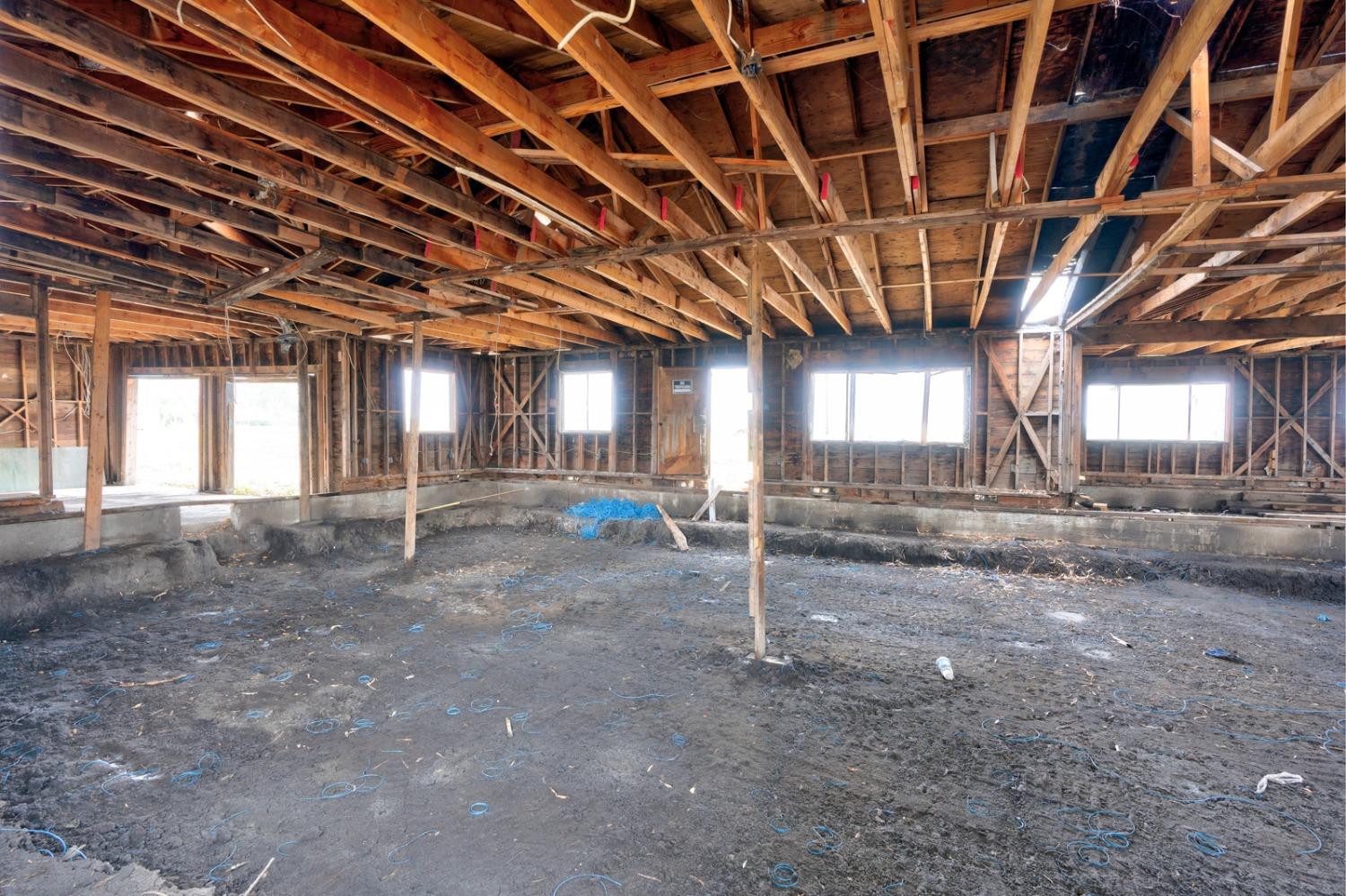 21188 Elgin Ave, Dos Palos, CA 93620