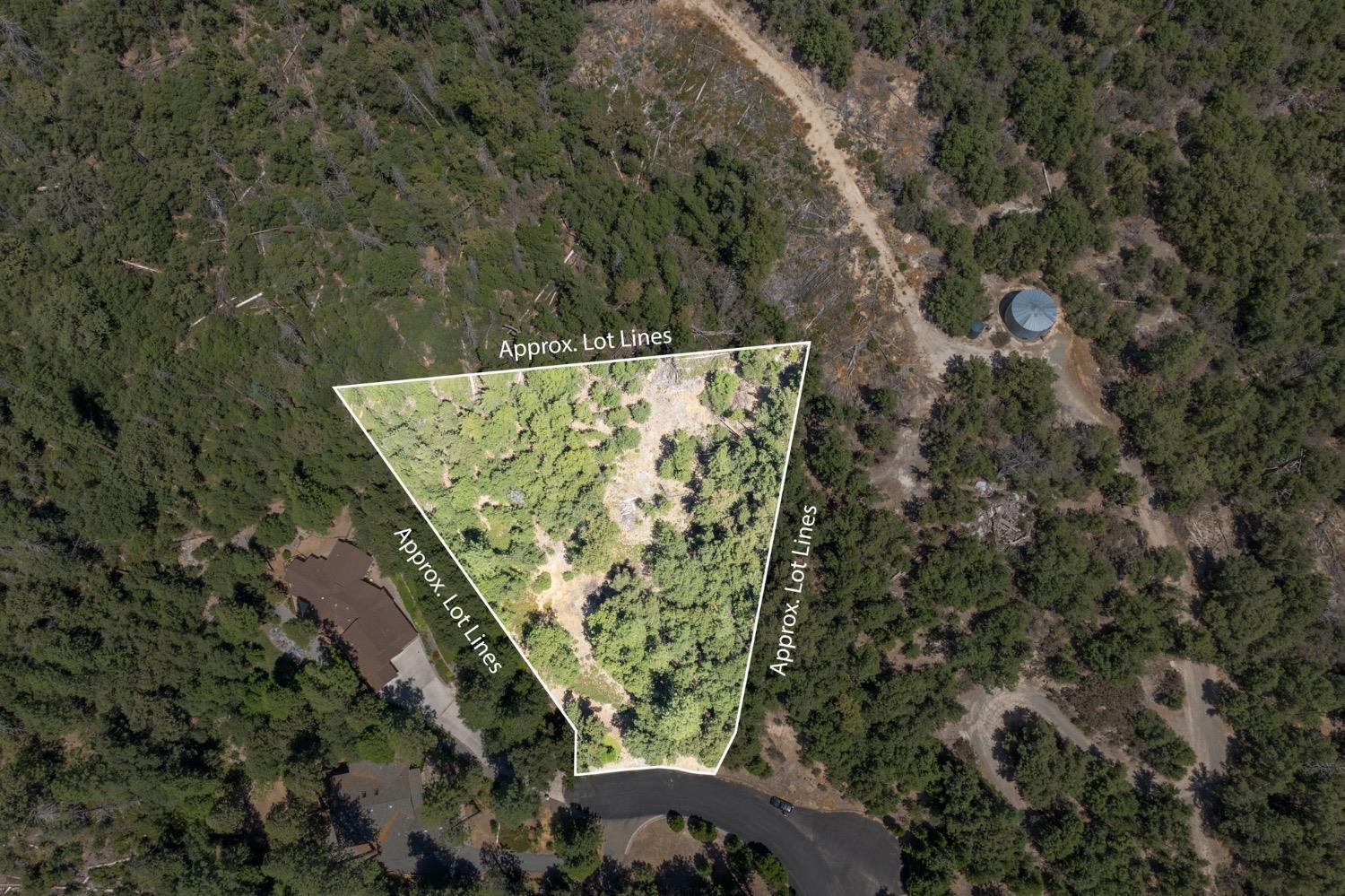 8 N Cedar Vista Circle, Bass Lake, CA 93604