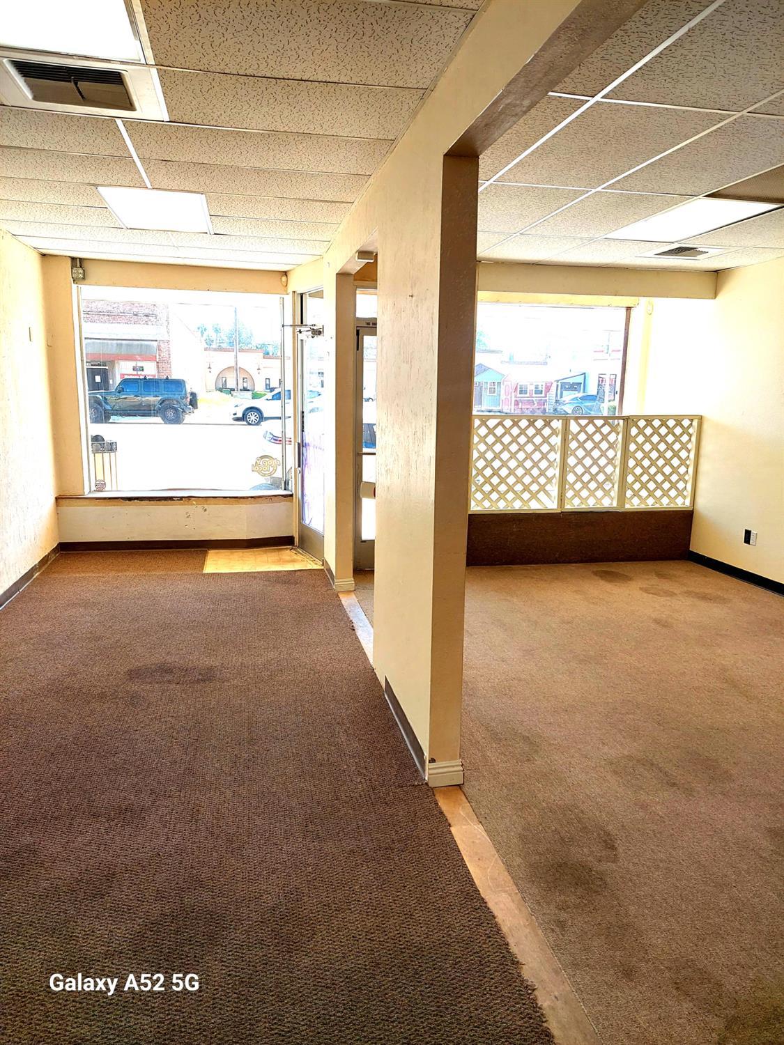 222 Robertson Blvd, Chowchilla, CA 93610