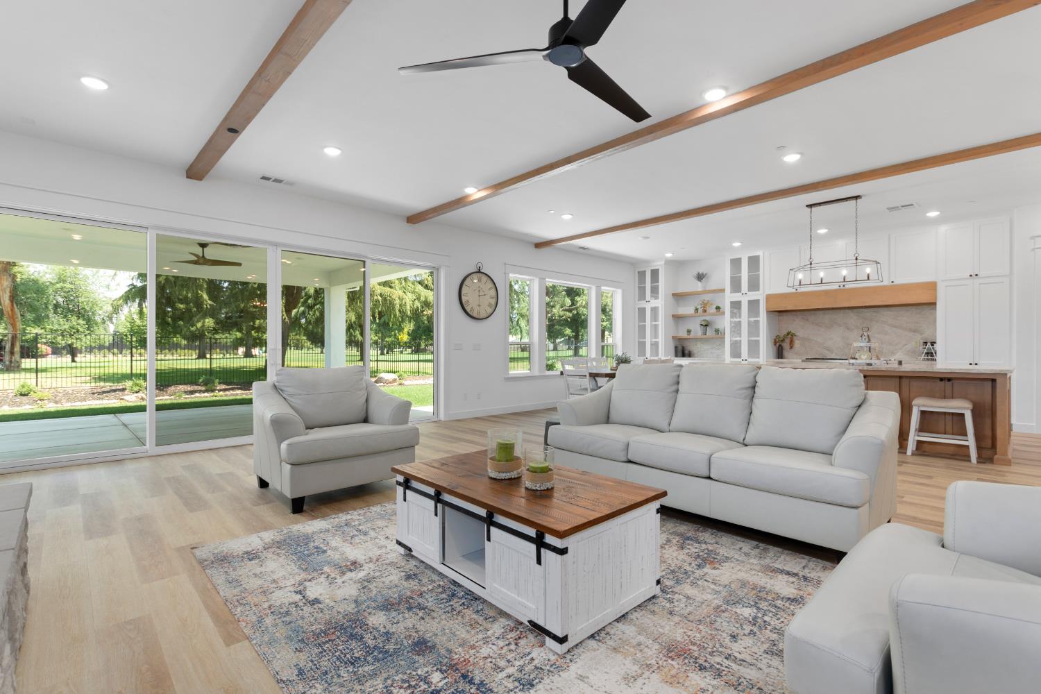 9807 S Plaza De Oro Dr, Oakdale, CA 95361