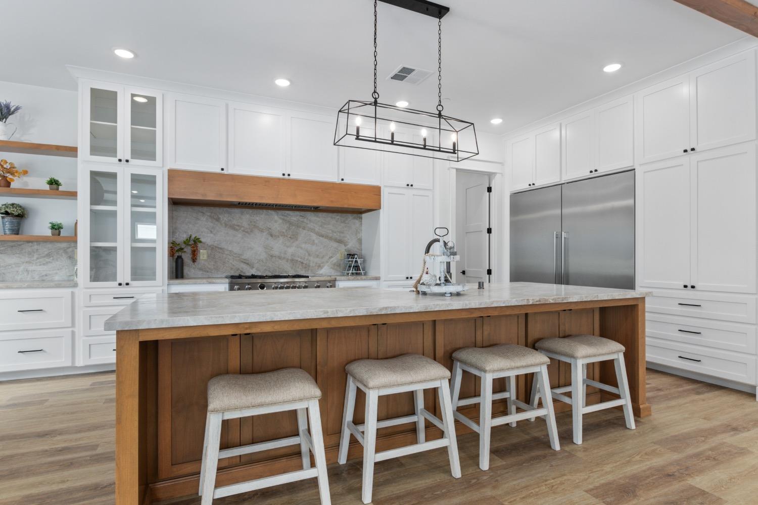 9807 S Plaza De Oro Dr, Oakdale, CA 95361