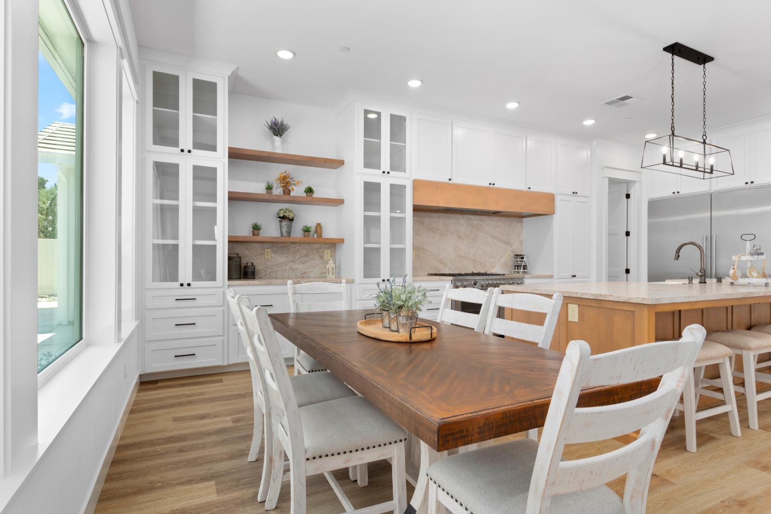 9807 S Plaza De Oro Dr, Oakdale, CA 95361