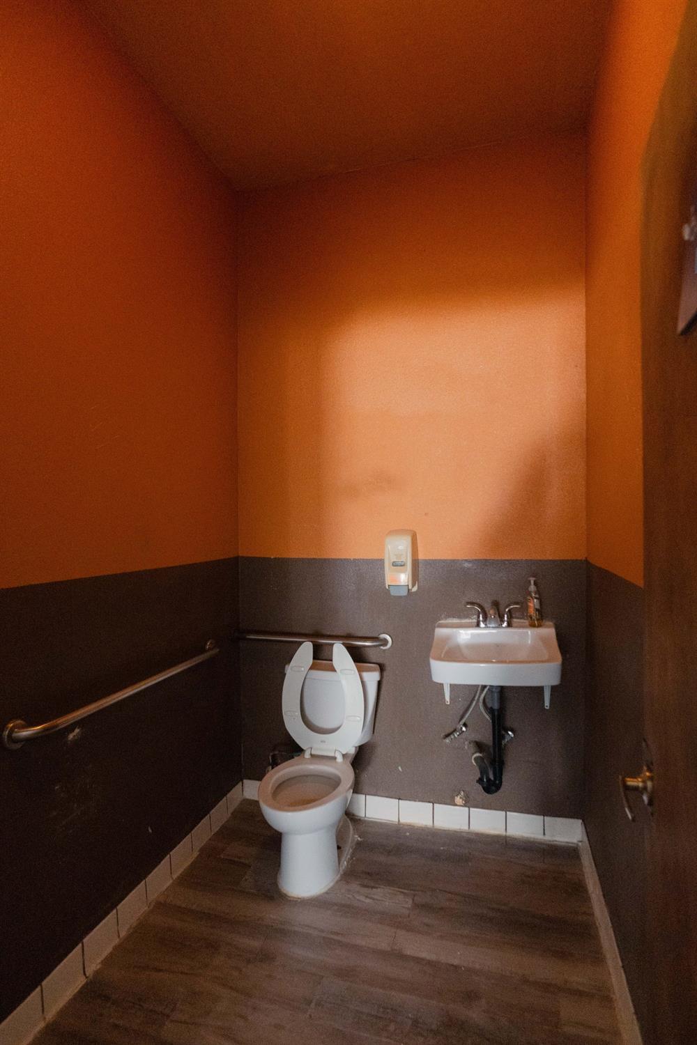 2317 Blossom St, Dos Palos, CA 93620