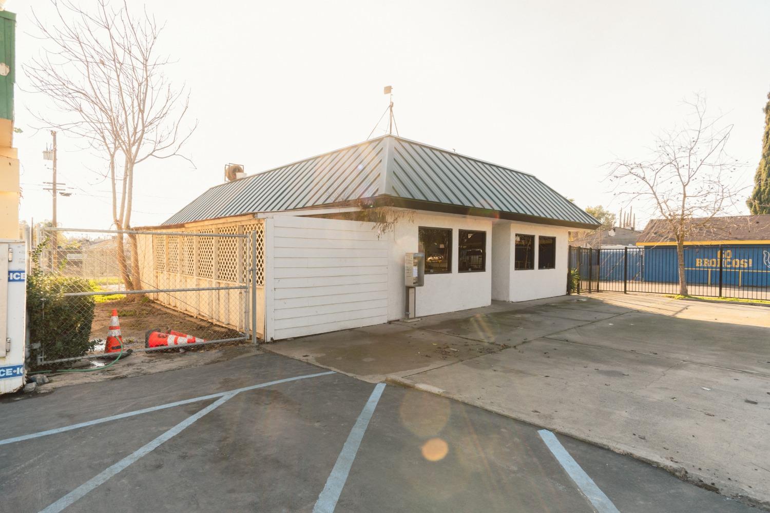 2317 Blossom St, Dos Palos, CA 93620