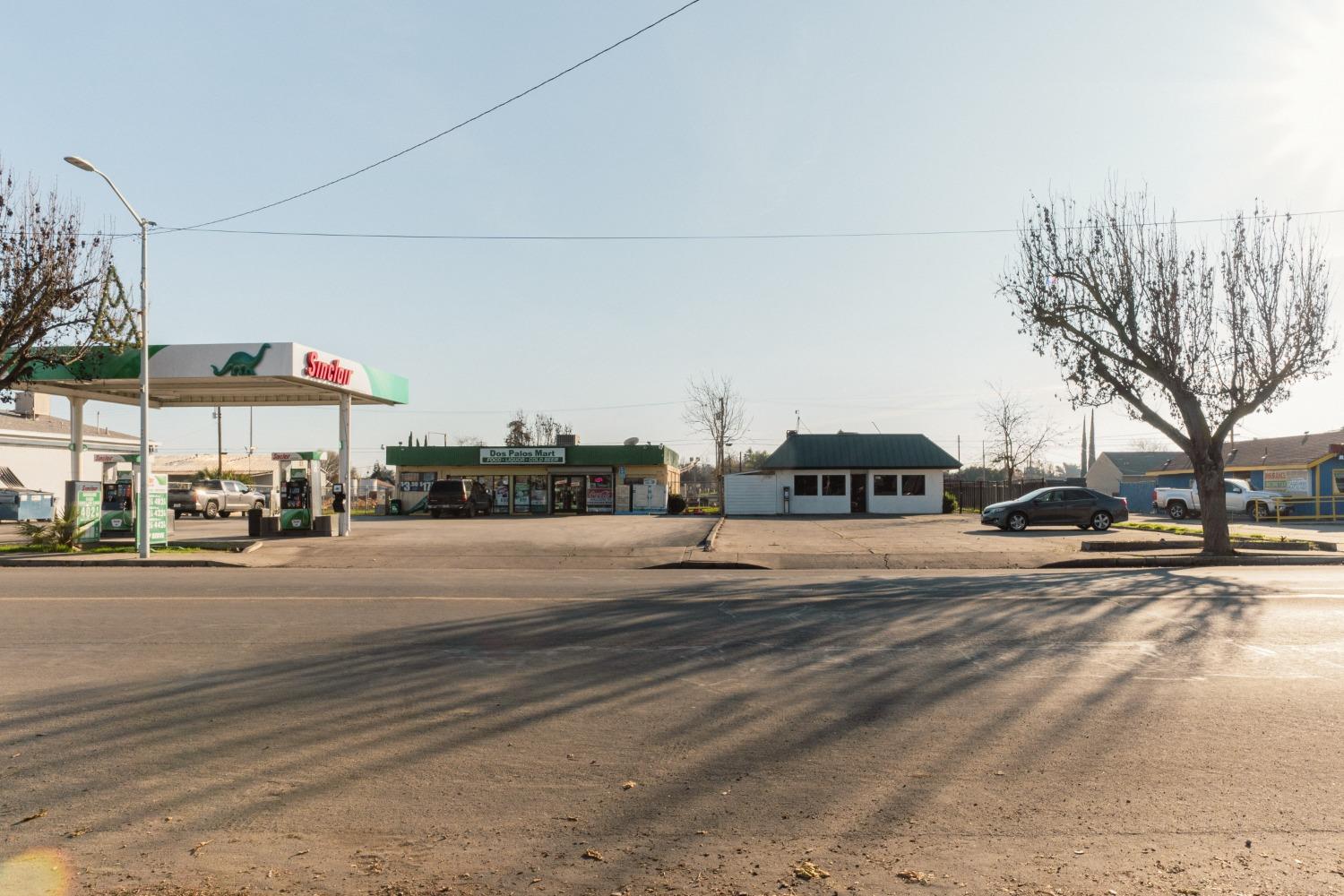 2317 Blossom St, Dos Palos, CA 93620