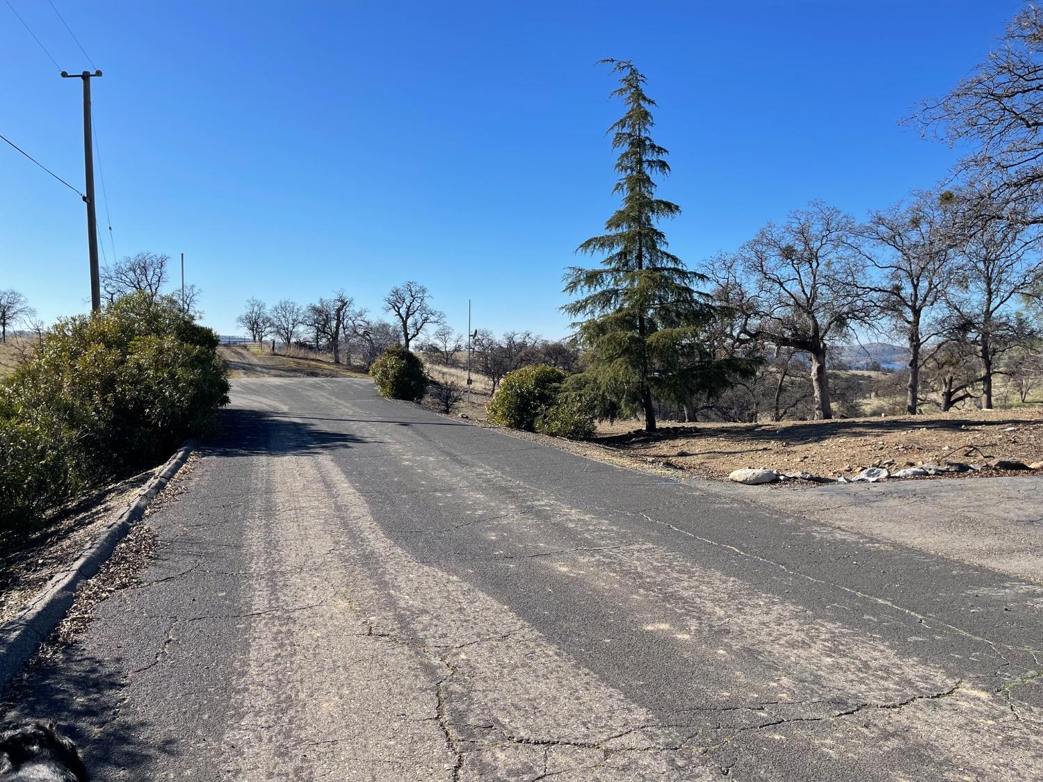 13651 Barro Ct, La Grange, CA 95329