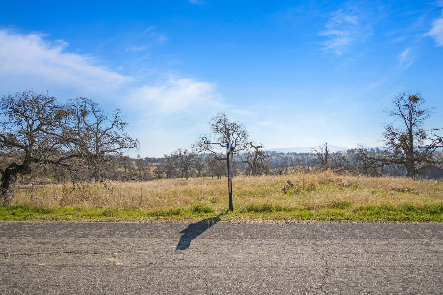 13651 Barro Ct, La Grange, CA 95329